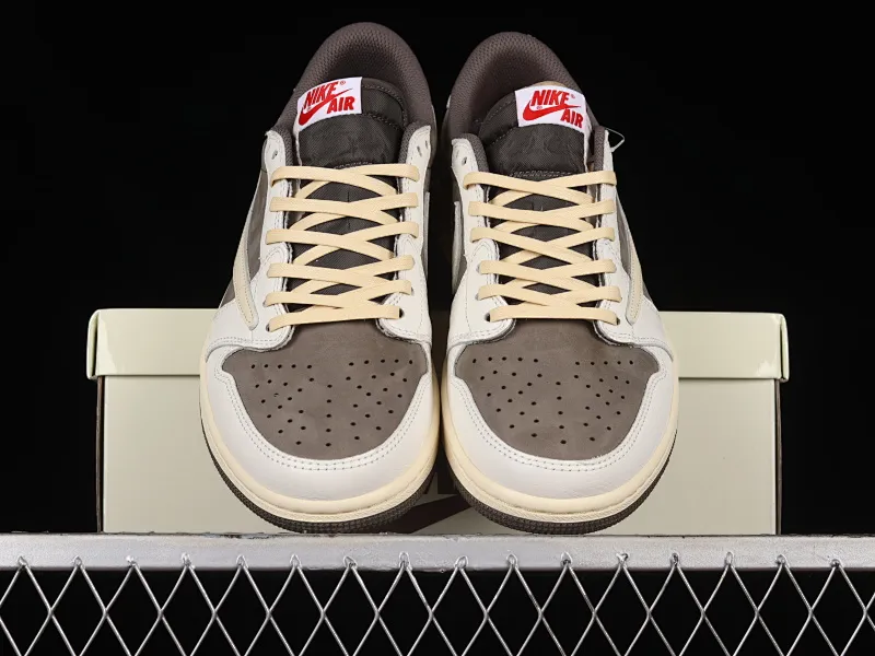 All categories Air Jordan Jordan series basketball shoes Air Jordan 1 Low LW version Travis Scott x Air Jordan 1 Low OG "Reverse Mocha" AJ1 Joe 1 reverse mocha brown and white barb joint casual sports basketball shoes DM7866-162